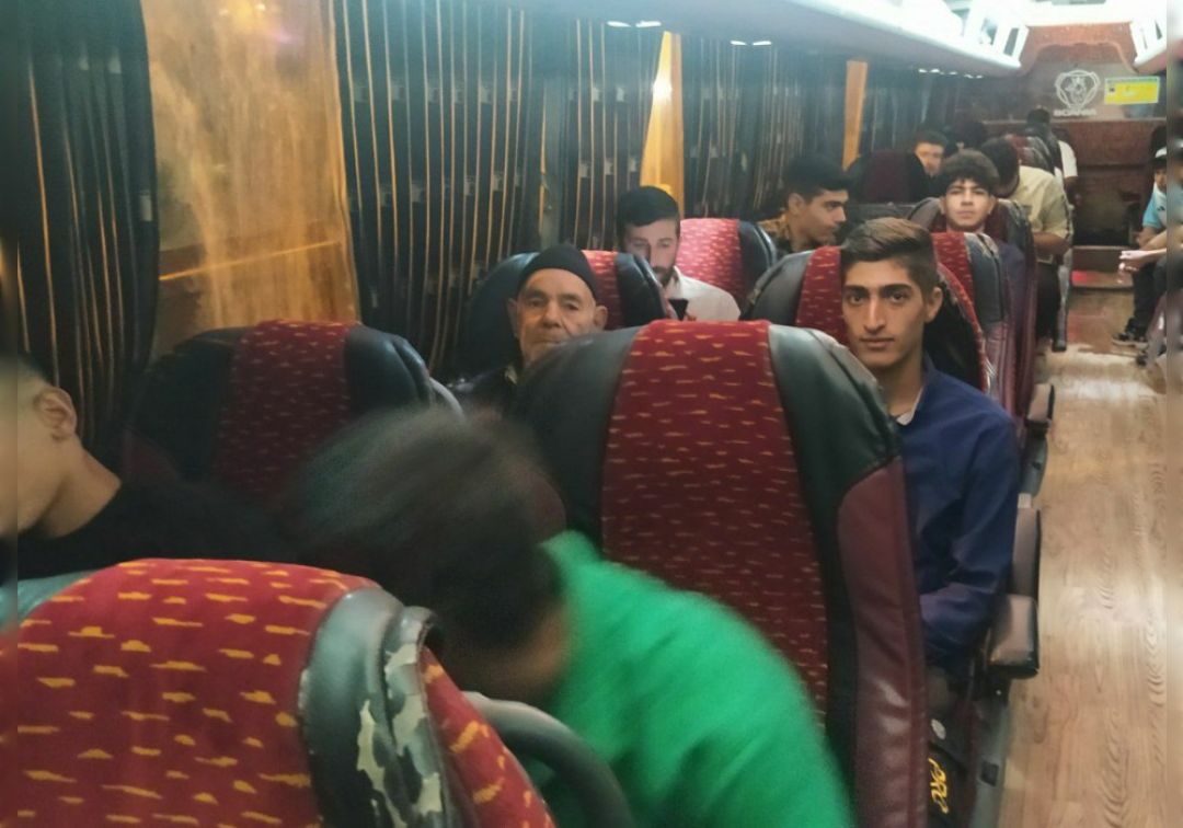 اعزام ۲۰۰ نفر از خنداب به مرقد امام