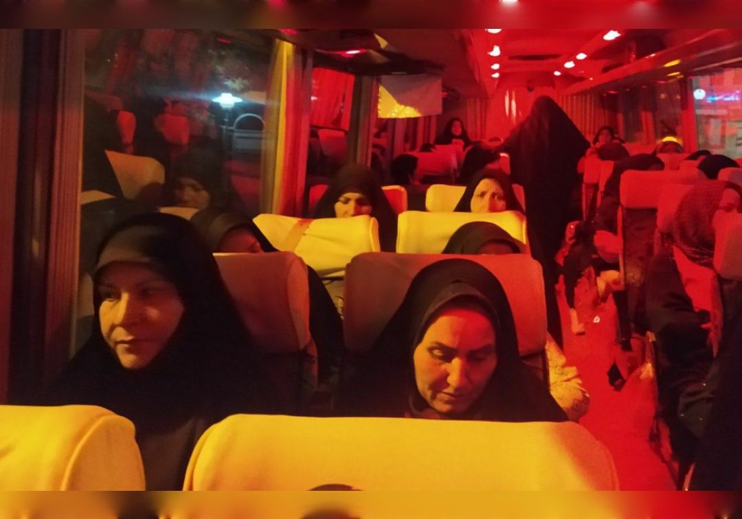 اعزام ۲۰۰ نفر از خنداب به مرقد امام