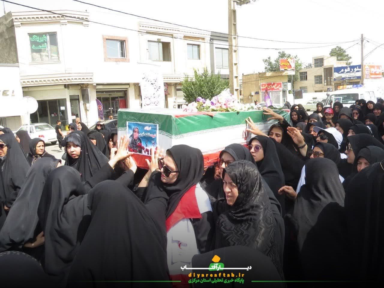 تشییع پیکر ۳ شهید در دلیجان