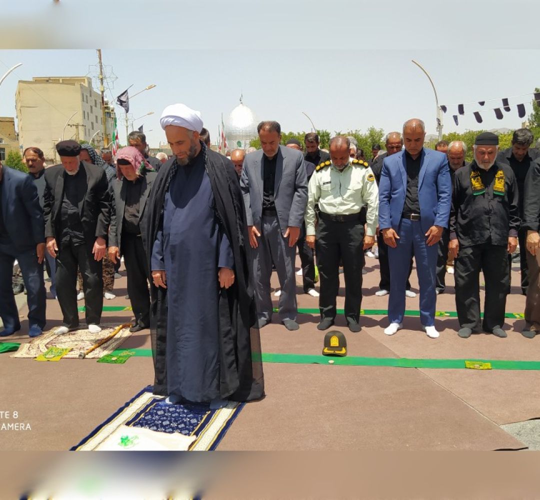 برگزاری نماز ظهر عاشورا در خنداب