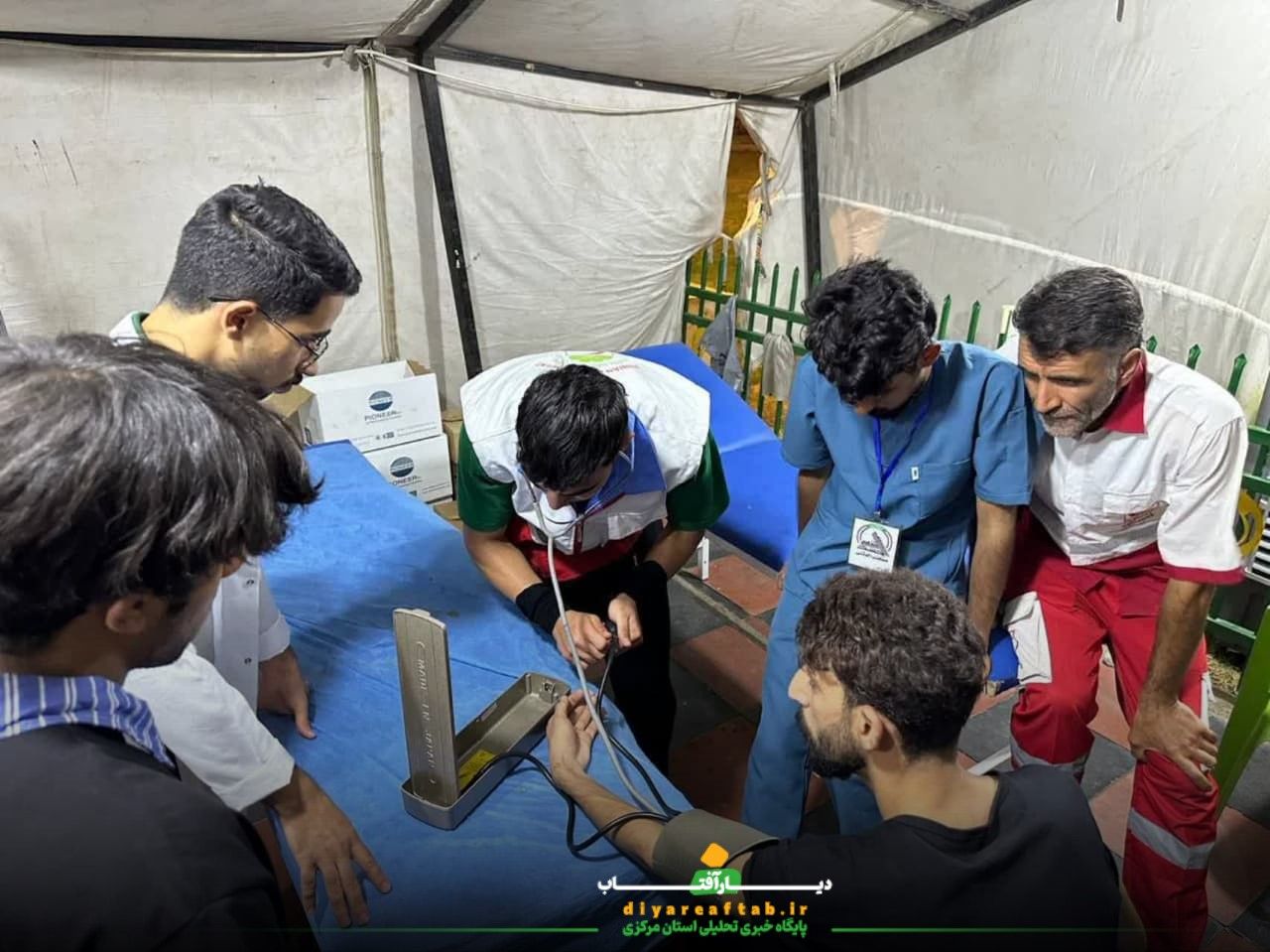 حضور فعال تیم پزشکی هلال احمر در کربلا