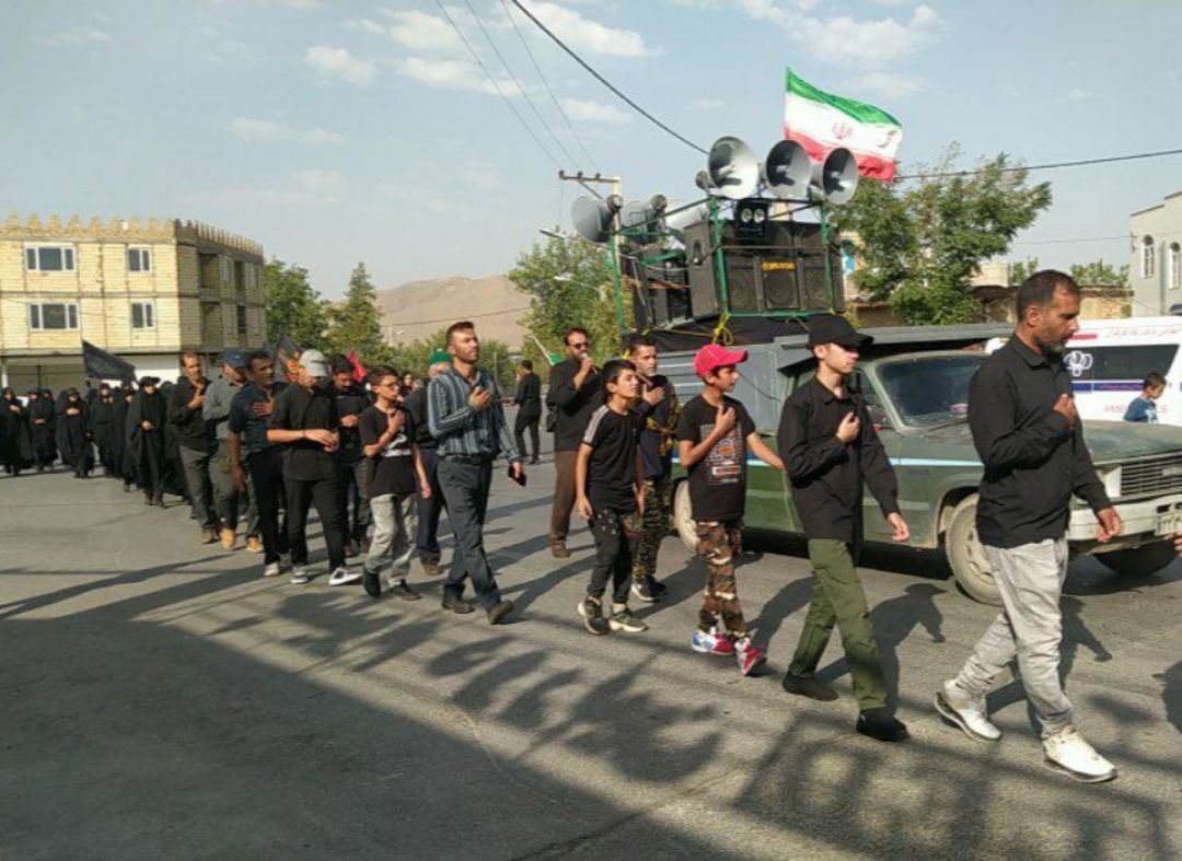 مراسم جاماندگان اربعین در خنداب برگزار شد