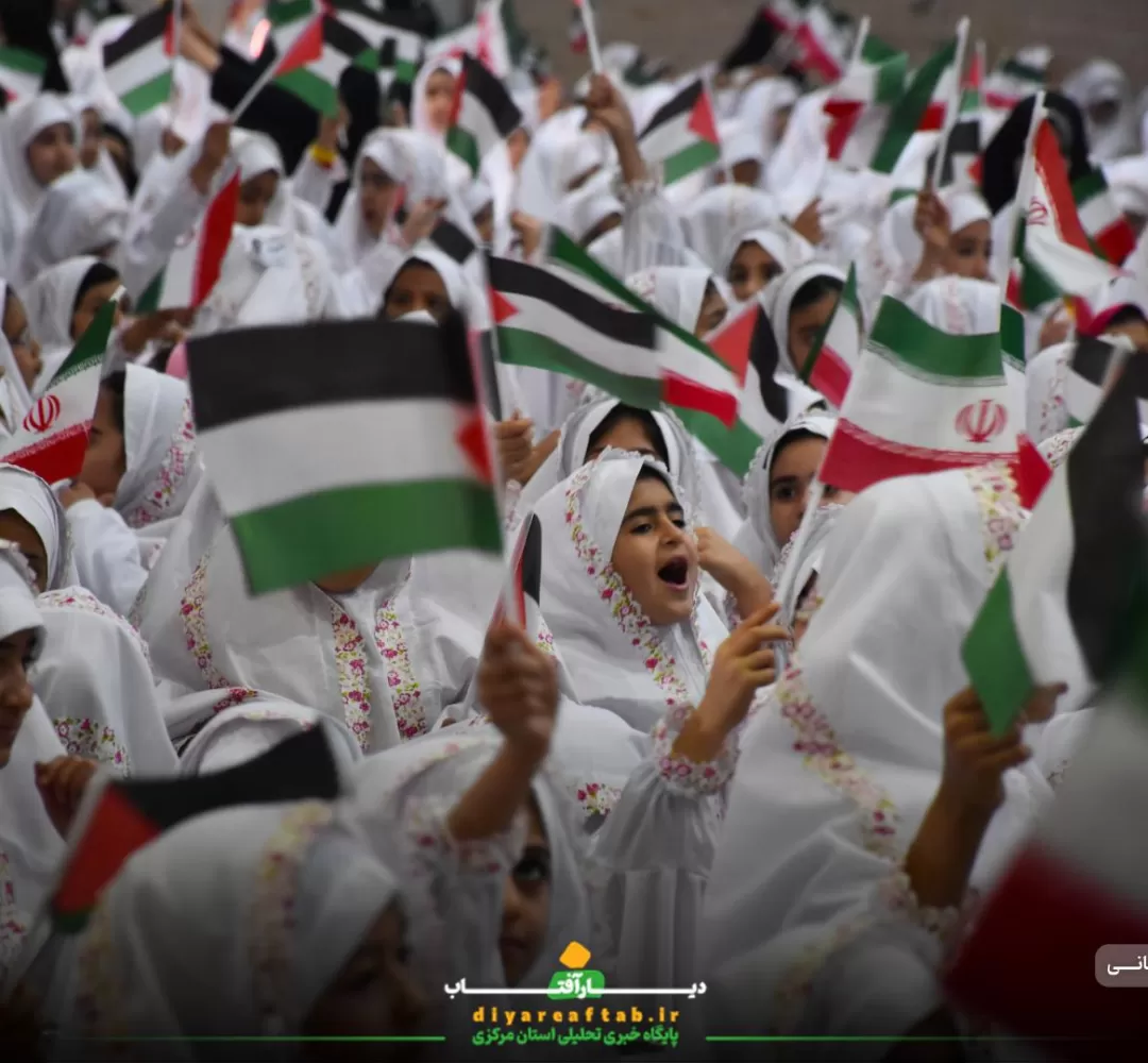 مراسم جشن تکلیف 2500 دانش‌آموزان دختر در اراک