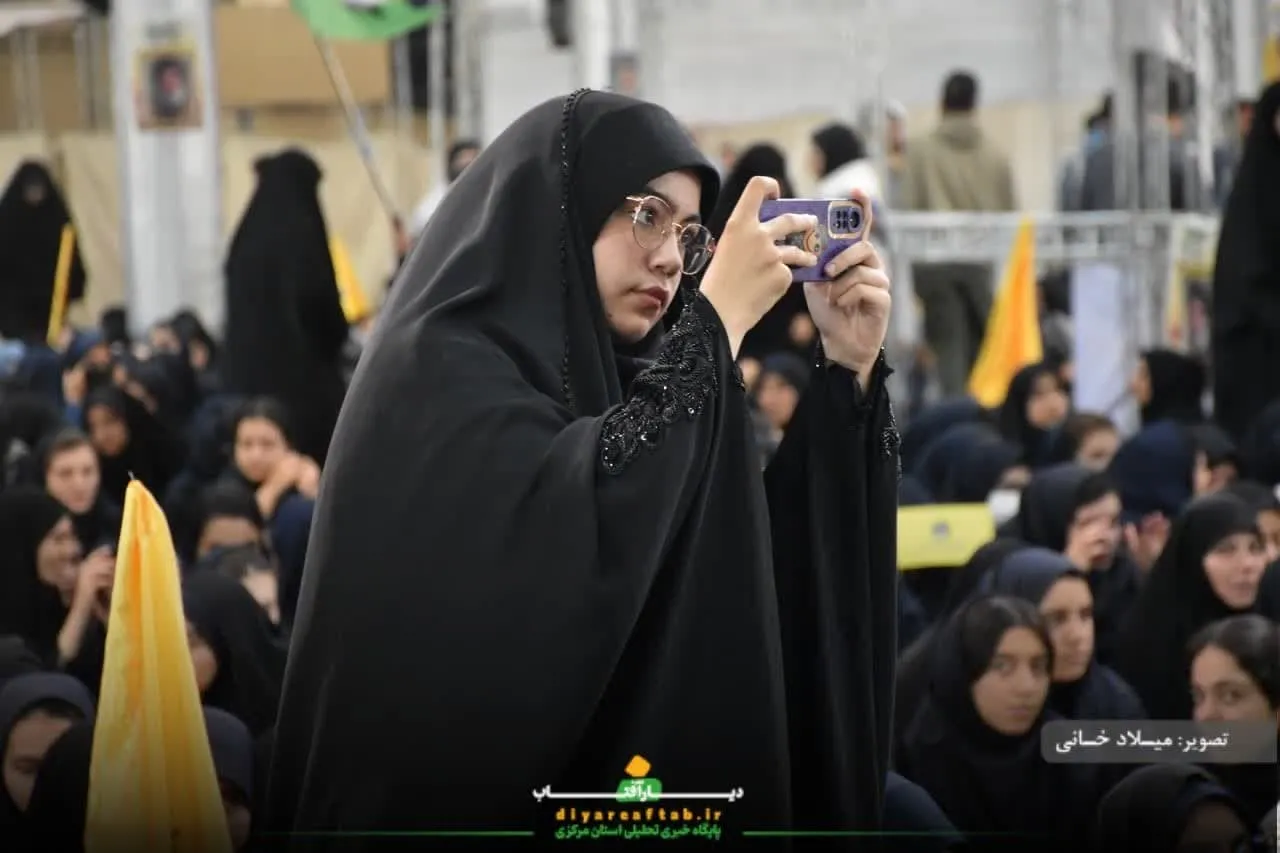 تجمع ۴ هزار نفری دانش‌آموزی استان مرکزی