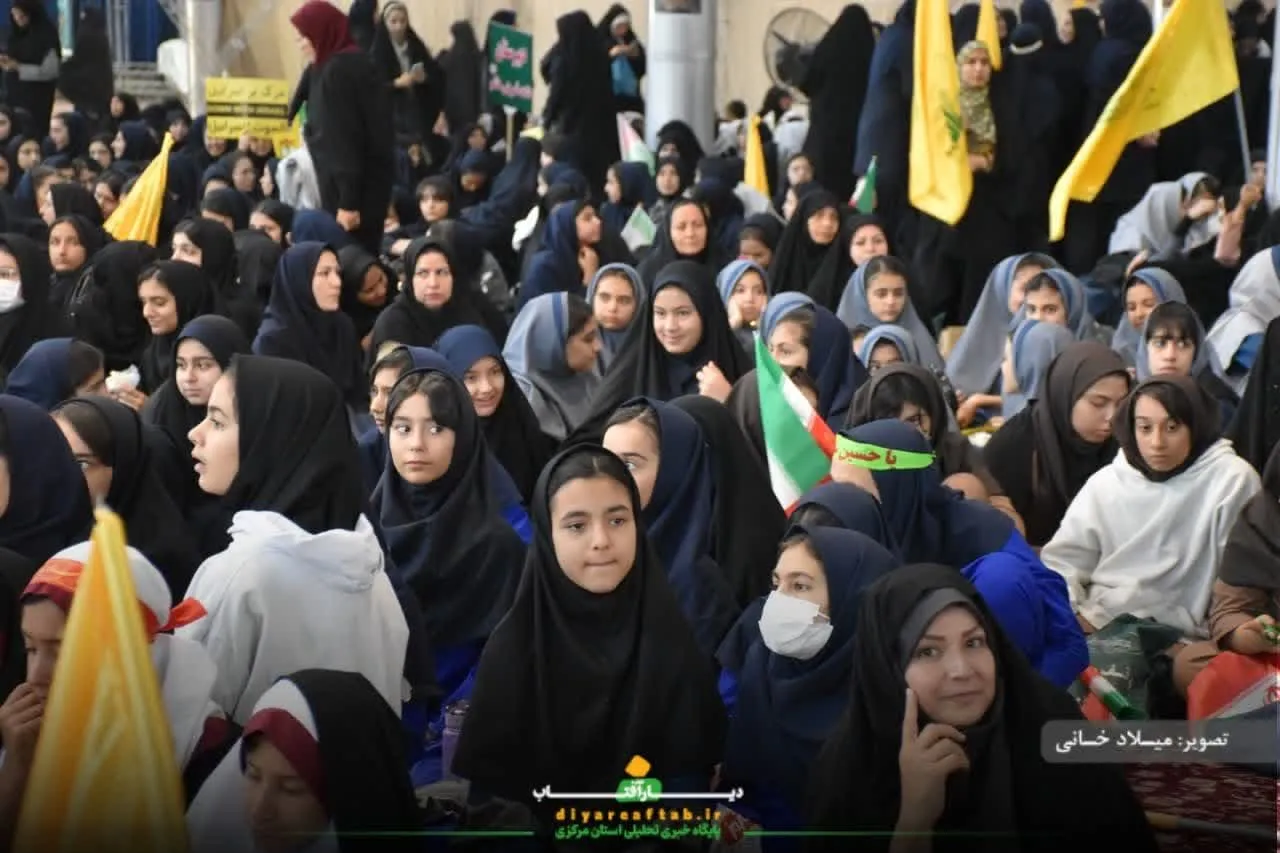 تجمع ۴ هزار نفری دانش‌آموزی استان مرکزی