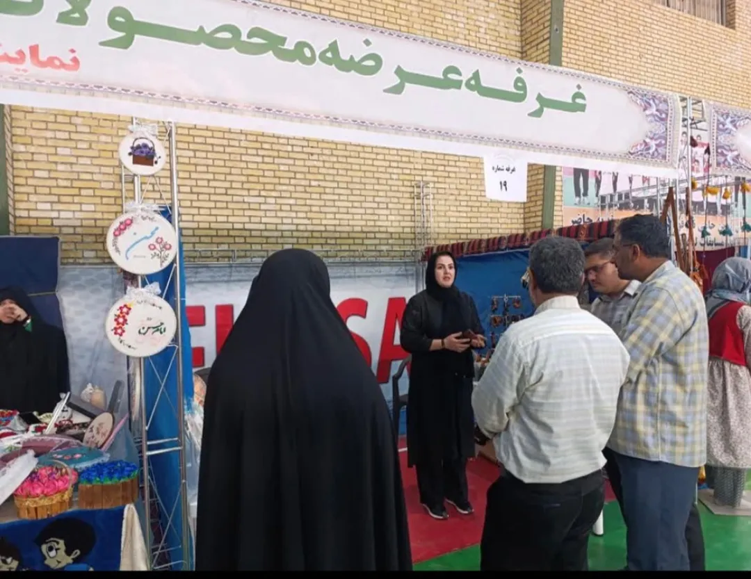نمایشگاه توانمندی بانوان زرندیه