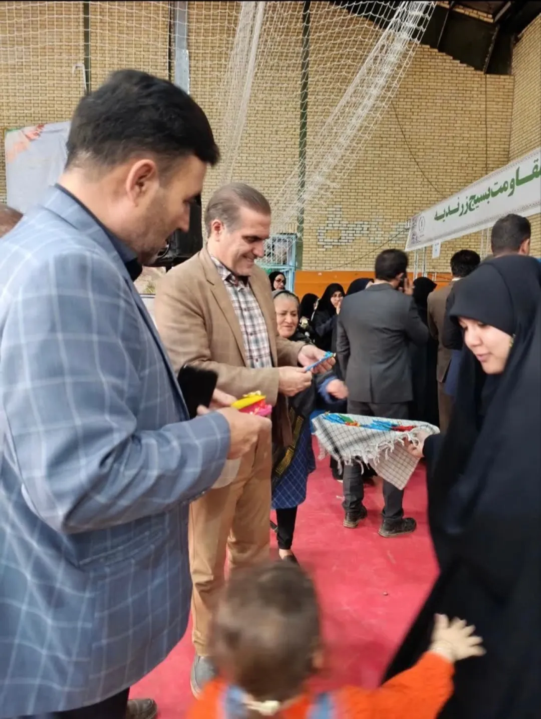 نمایشگاه توانمندی بانوان زرندیه