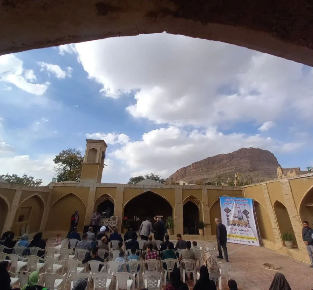 جشنواره سوغات محلی نراق برگزار شد