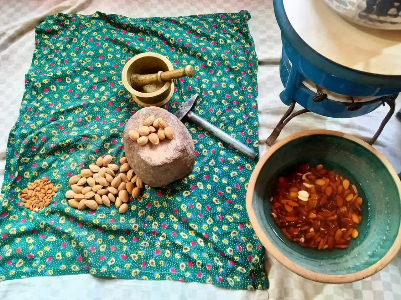 جشنواره سوغات محلی نراق برگزار شد