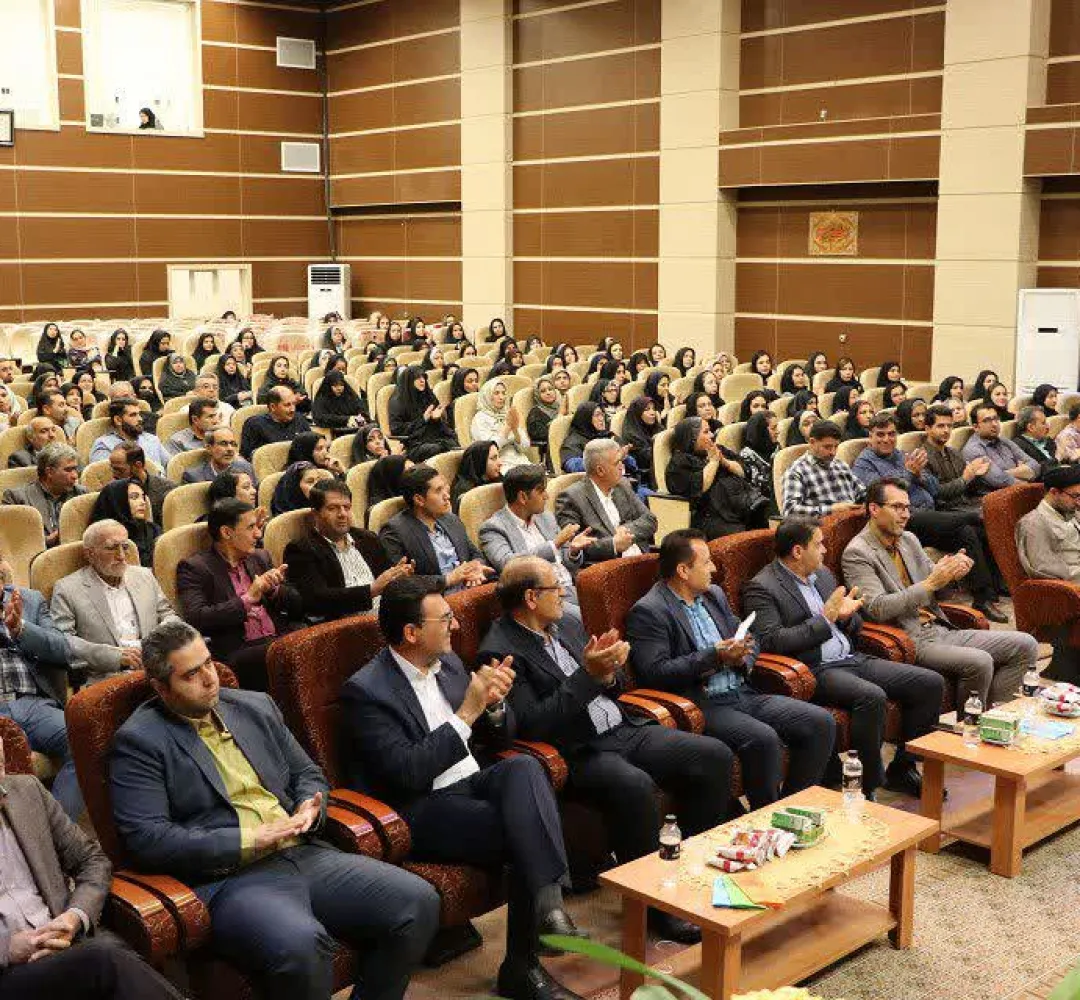 تجلیل از انجمن‌های برتراولیا و مربیان در ساوه