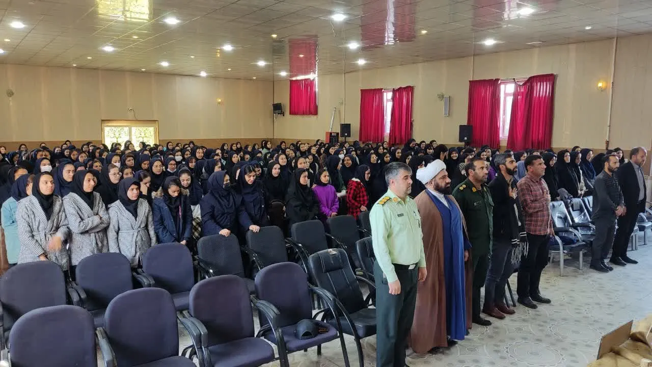 یادواره لاله‌های روشن در فراهان برگزار شد