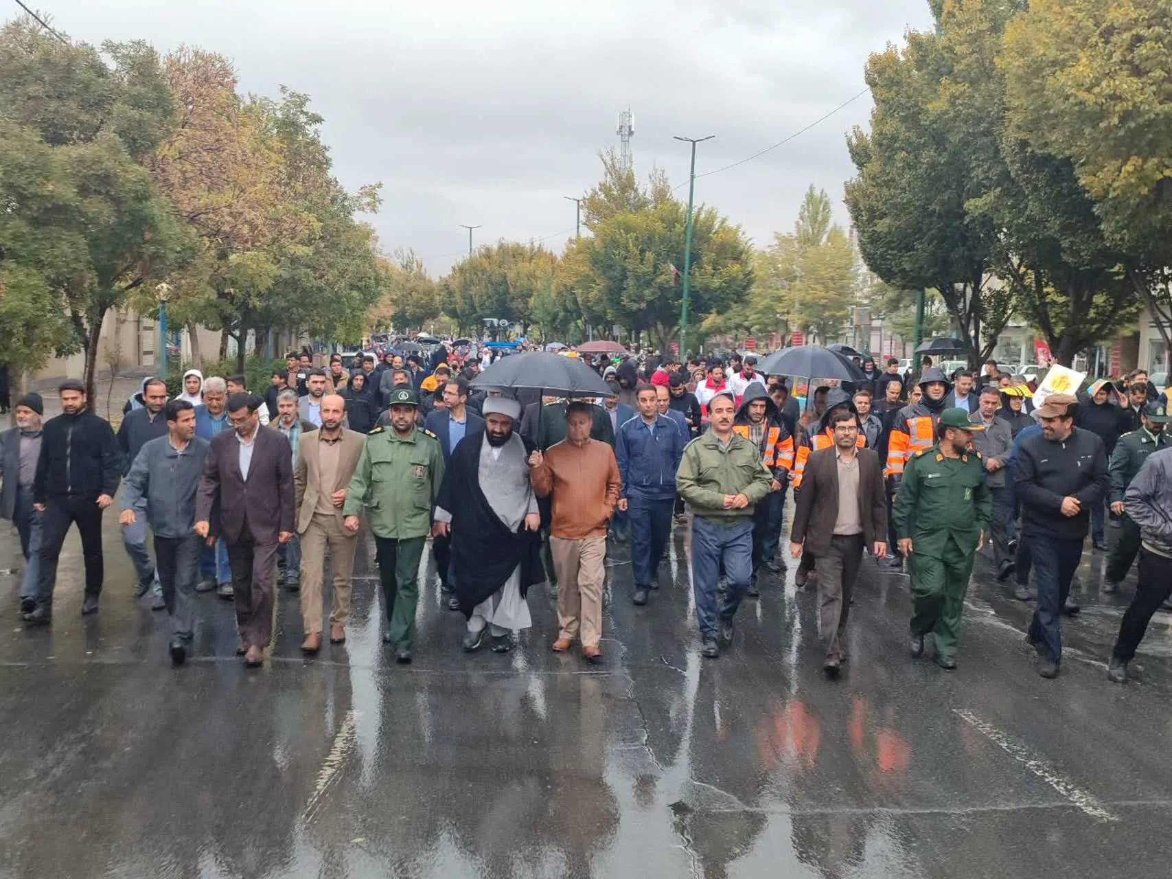 راهپیمایی یوم الله ۱۳ آبان در فراهان