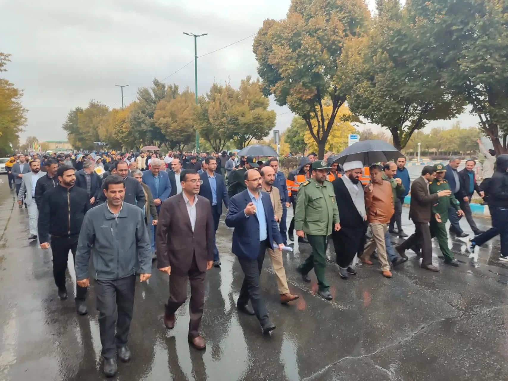 راهپیمایی یوم الله ۱۳ آبان در فراهان