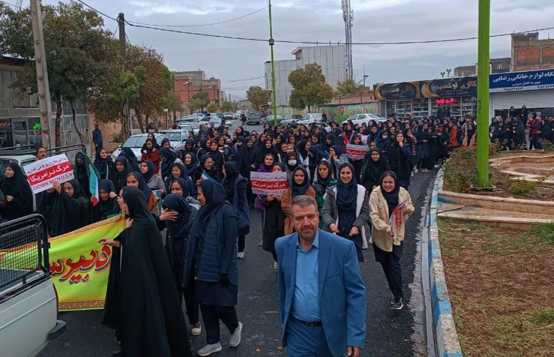 راهپیمایی پرشور ۱۳ آبان در کمیجان