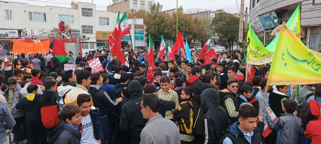 راهپیمایی پرشور ۱۳ آبان در کمیجان