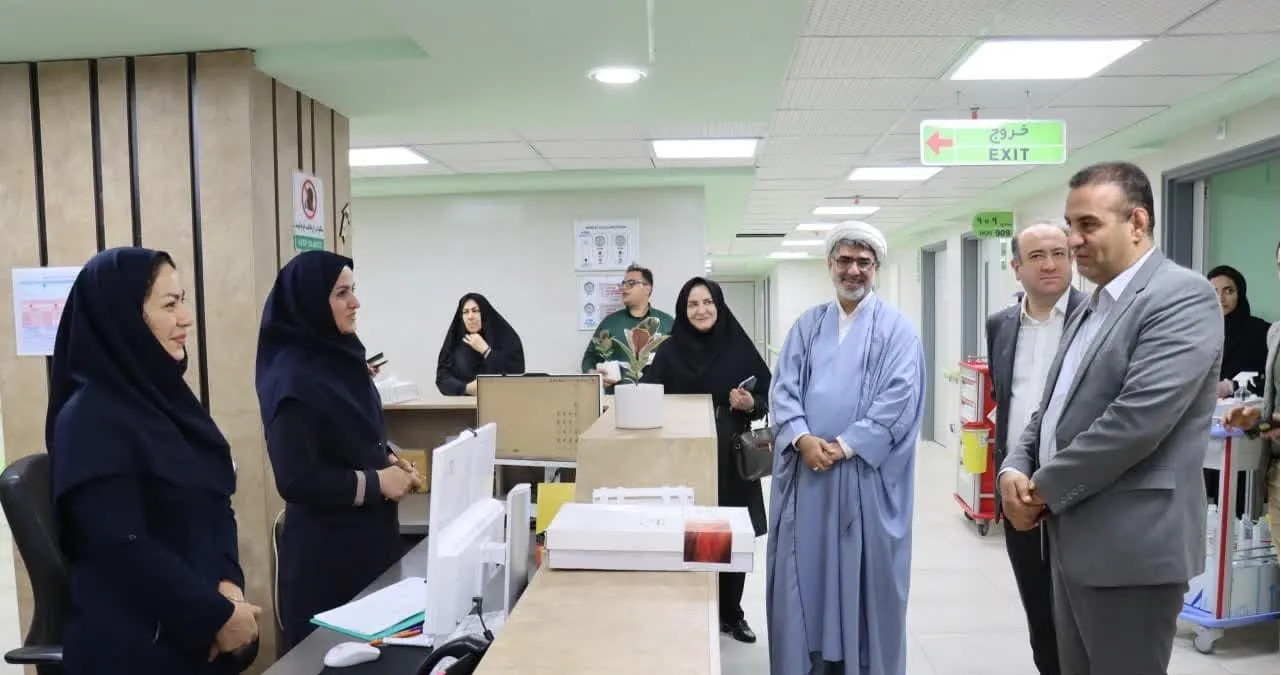 ادای احترام جامعه پزشکی به شهدا