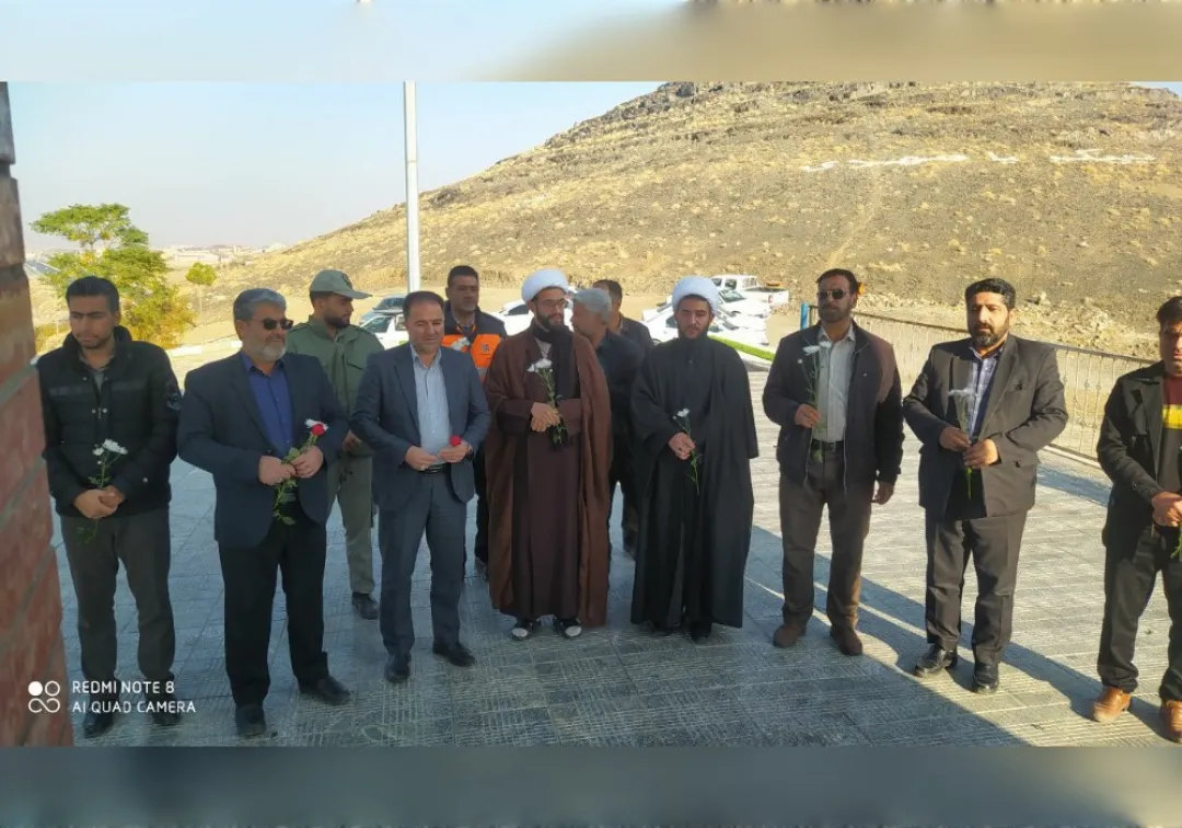 گلباران مزار مطهر شهدای گمنام