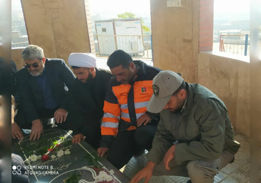 گلباران مزار مطهر شهدای گمنام