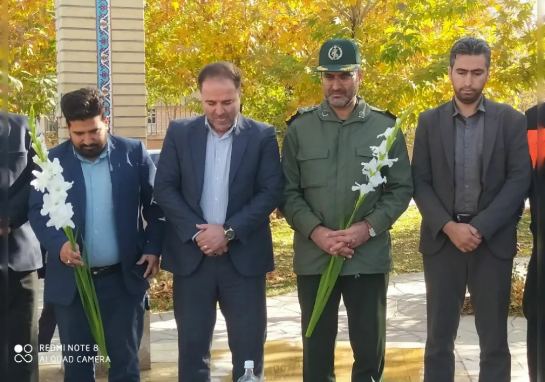 گلباران مزار مطهر شهدای گمنام