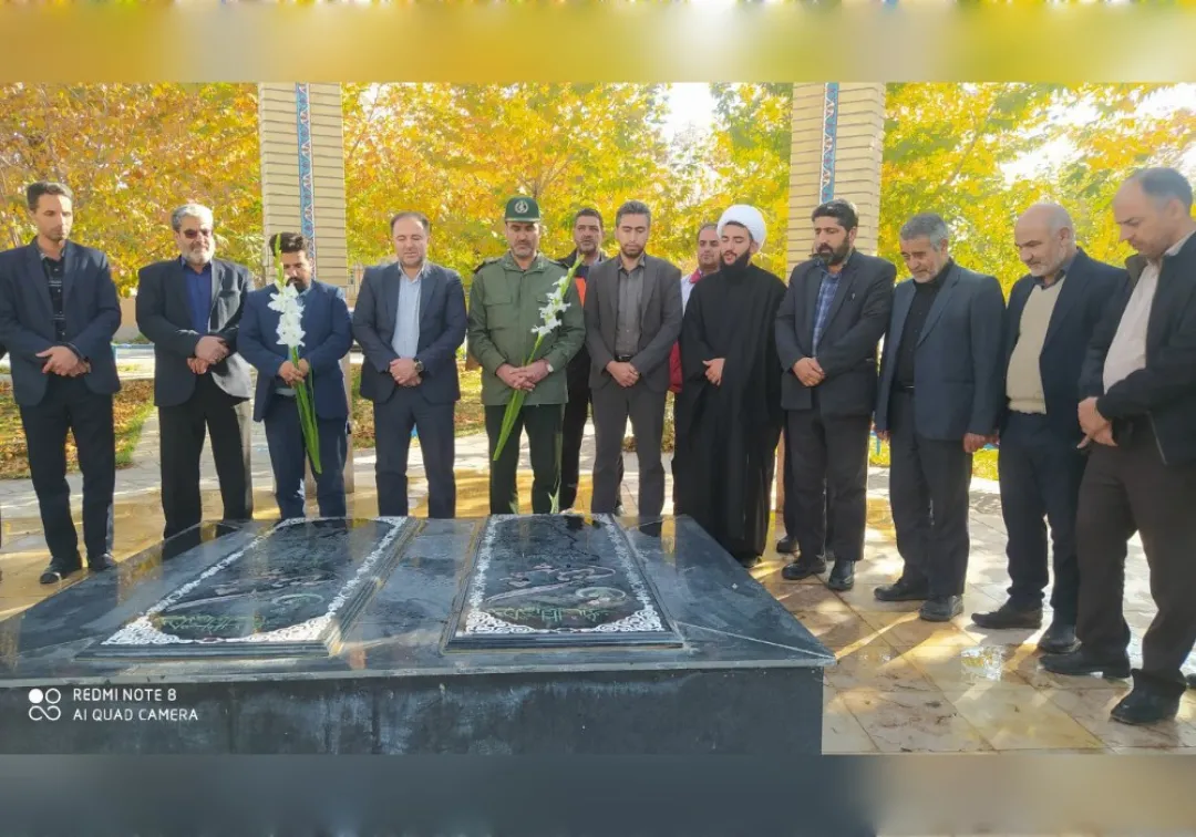 گلباران مزار مطهر شهدای گمنام