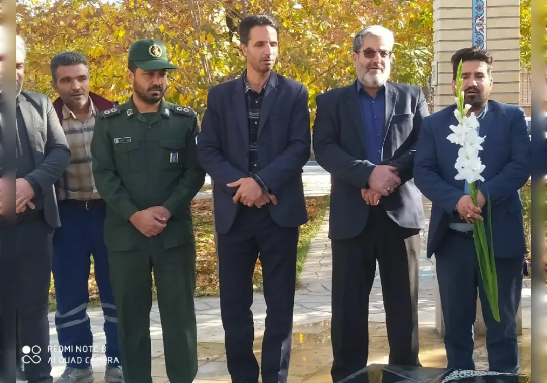 گلباران مزار مطهر شهدای گمنام