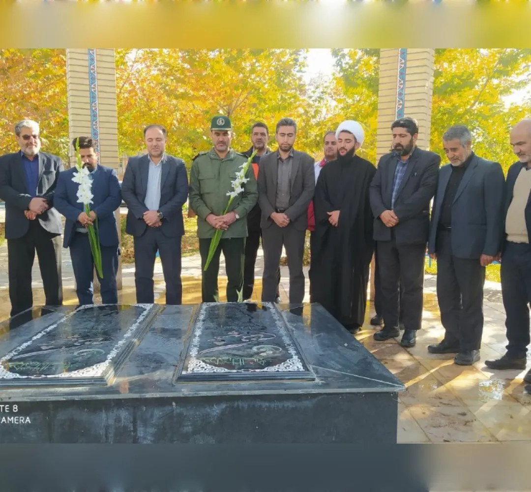 گلباران مزار مطهر شهدای گمنام