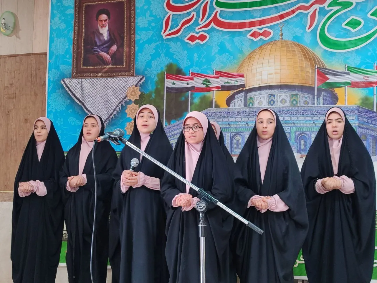 اجتماع باشکوه بسیجیان فراهانی برگزار شد