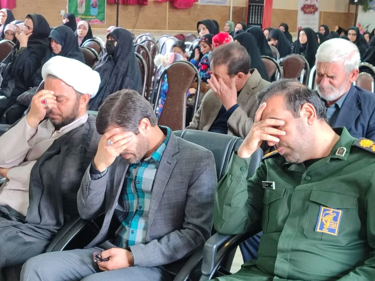 اجتماع باشکوه بسیجیان فراهانی برگزار شد