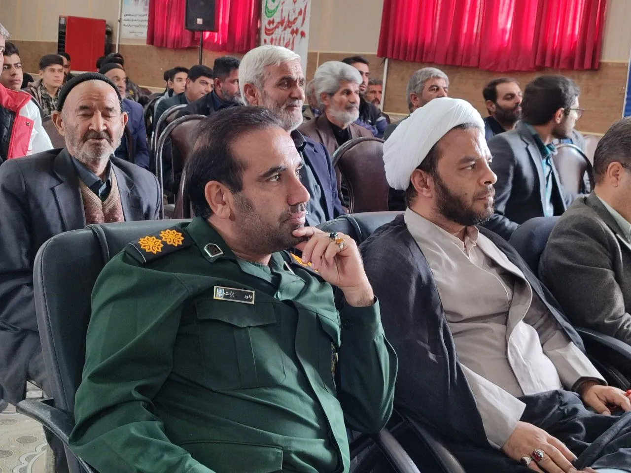 اجتماع باشکوه بسیجیان فراهانی برگزار شد