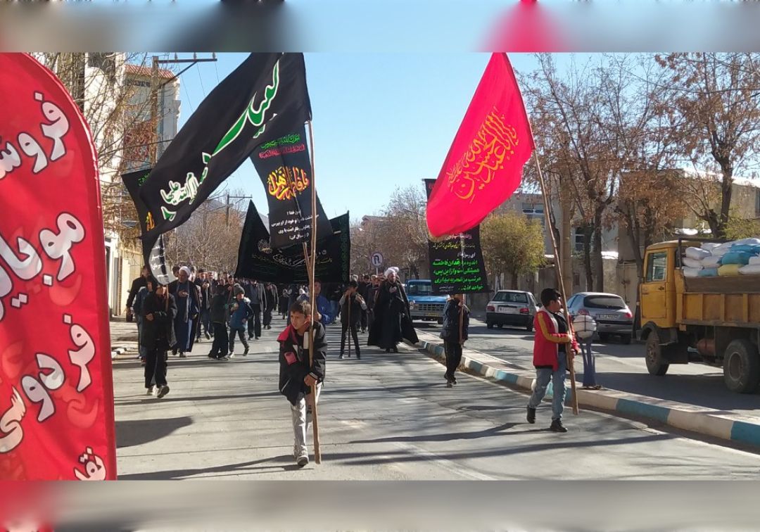 مراسم عزاداری در خنداب برگزار شد