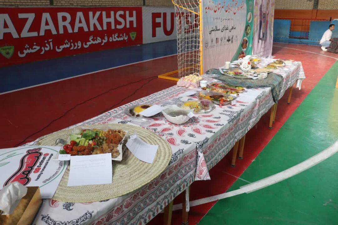 جشنواره طبخ آبزیان در زرندیه برگزار شد