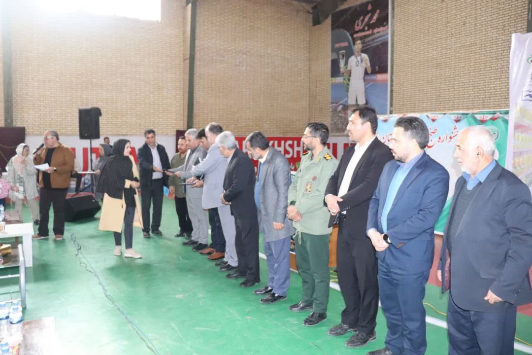 جشنواره طبخ آبزیان در زرندیه برگزار شد