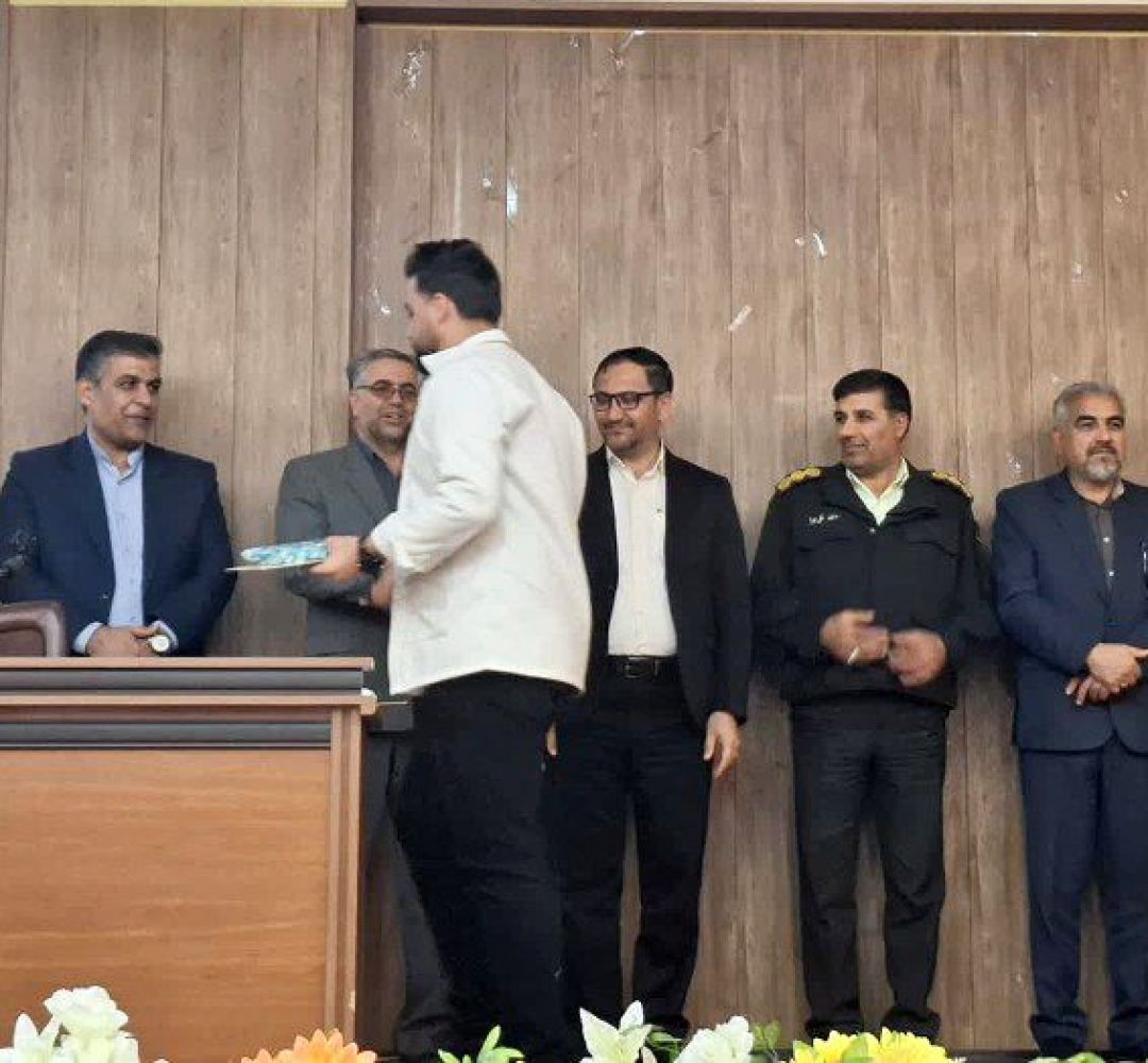 پژوهشگران کمیجان تجلیل شدند