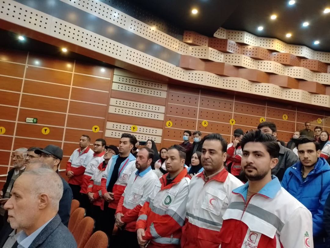 امدادگران کمیجانی در یادواره ۵۵ شهید امدادگر