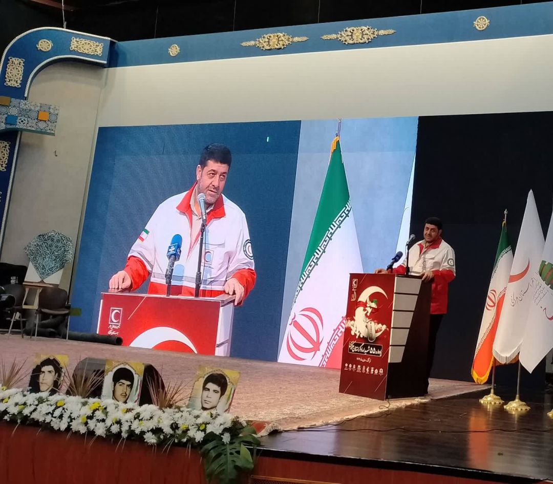 امدادگران کمیجانی در یادواره ۵۵ شهید امدادگر