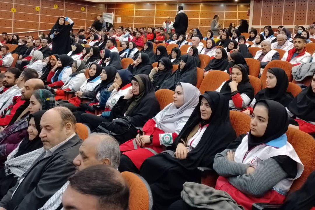 امدادگران کمیجانی در یادواره ۵۵ شهید امدادگر