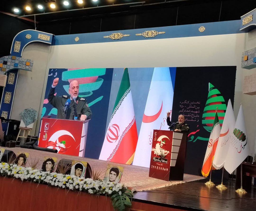 امدادگران کمیجانی در یادواره ۵۵ شهید امدادگر