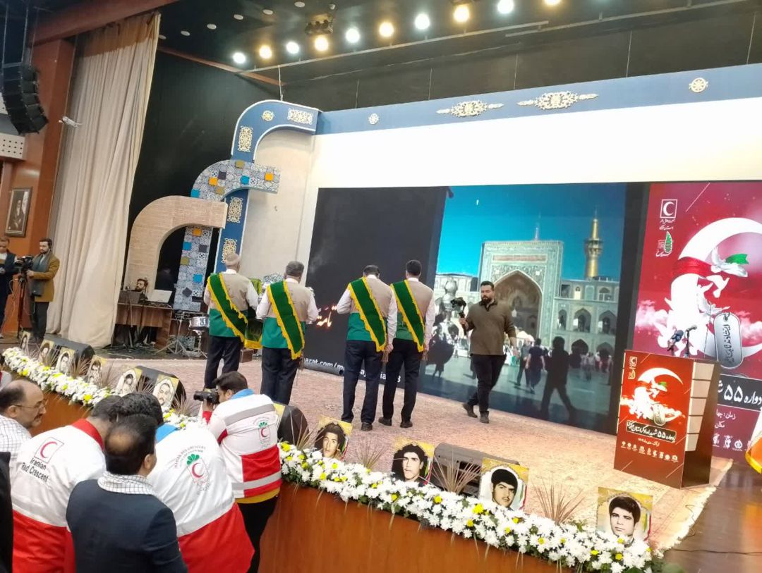 امدادگران کمیجانی در یادواره ۵۵ شهید امدادگر