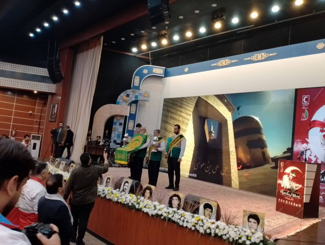 امدادگران کمیجانی در یادواره ۵۵ شهید امدادگر