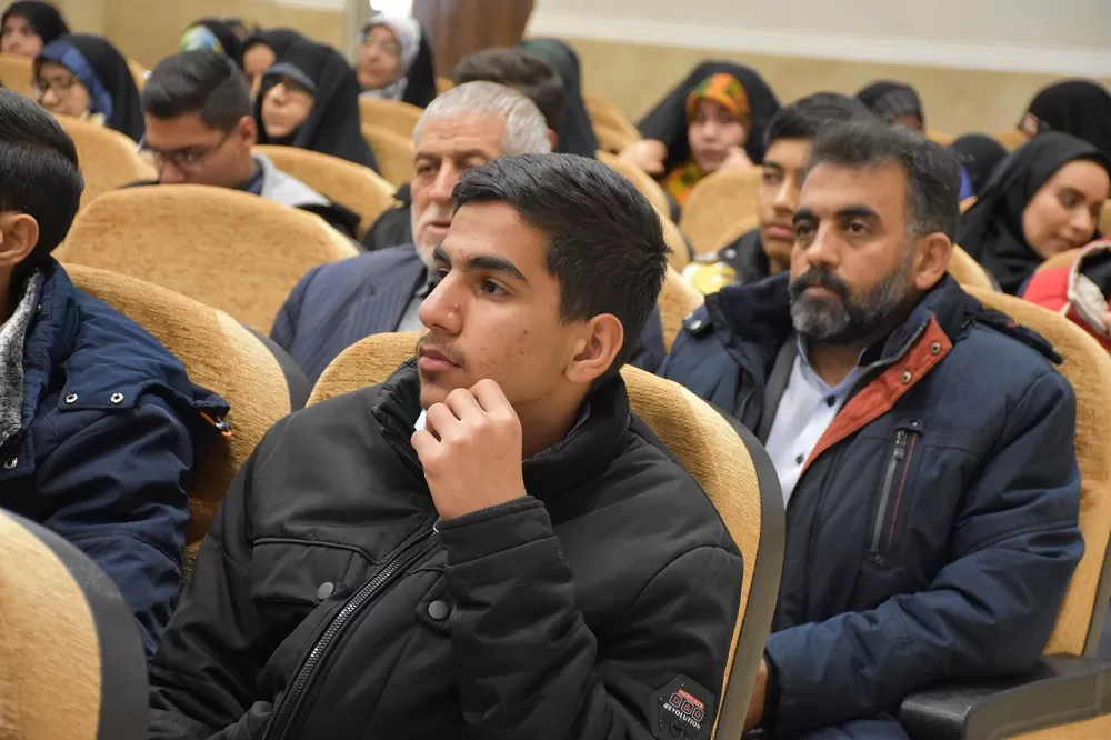 برگزاری نشست جهاد تبیین و انتخابات در اراک