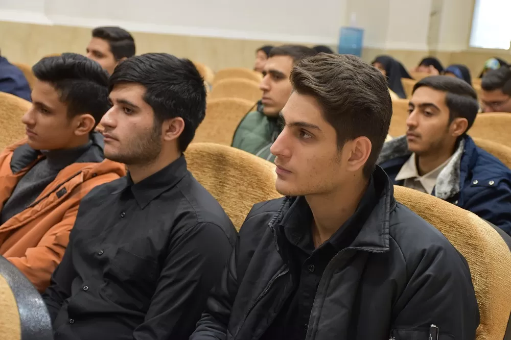برگزاری نشست جهاد تبیین و انتخابات در اراک