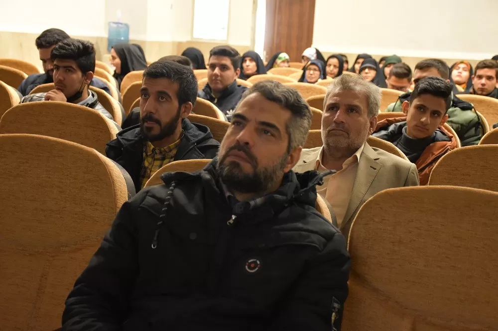 برگزاری نشست جهاد تبیین و انتخابات در اراک