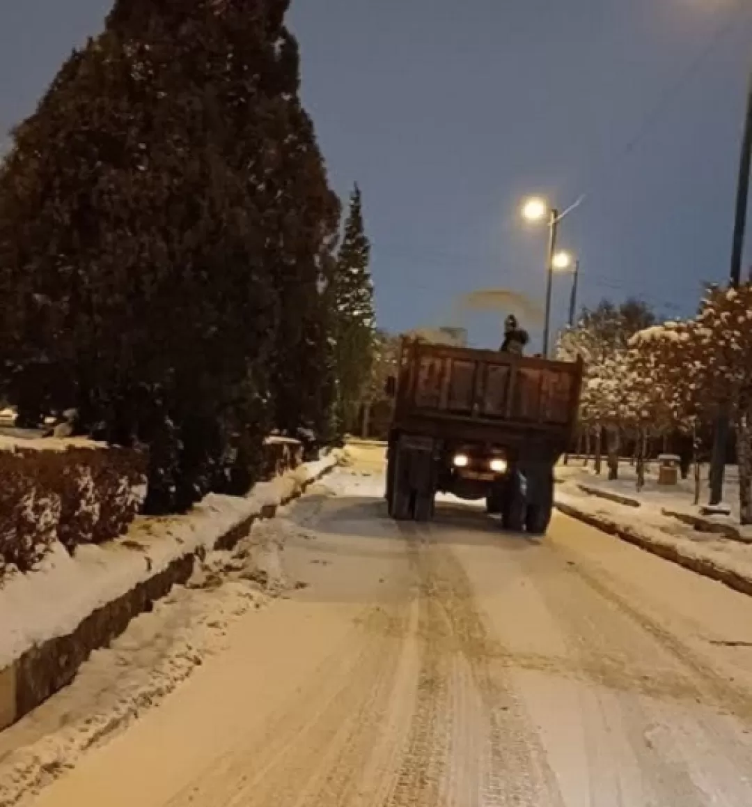 برف‌روبی و نمک‌پاشی معابر اصلی و فرعی اراک