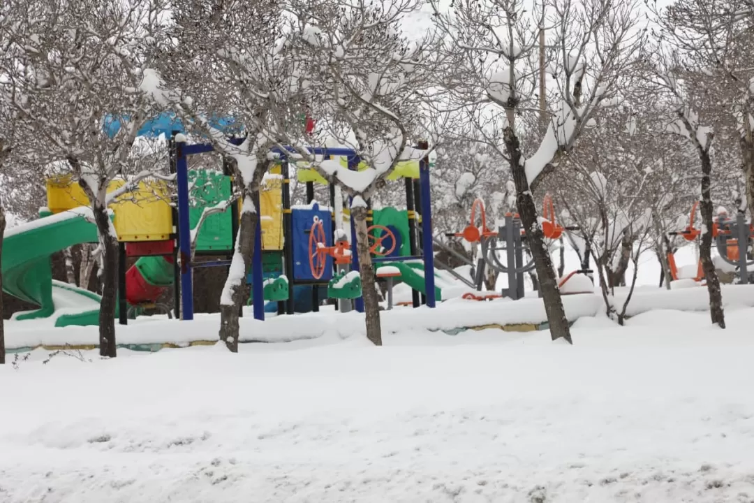 زیبایی‌های اراک در یک روز برفی