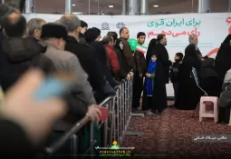 حضور پرشور مردم اراک در ساعات پایانی انتخابات