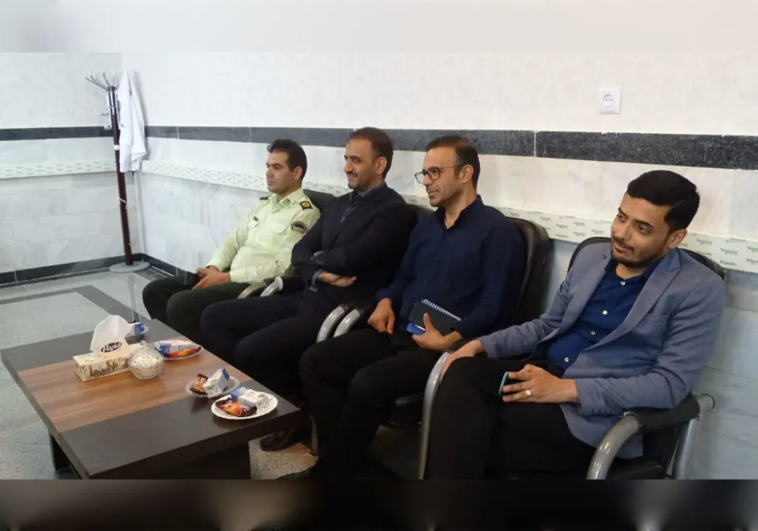 تقدیر از پزشکان خنداب
