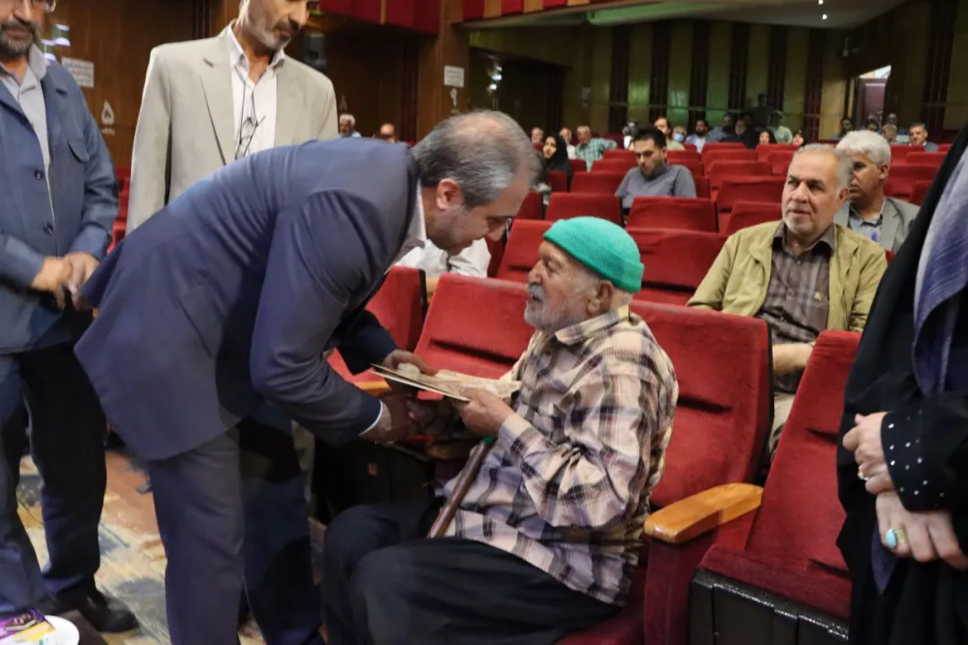 تجلیل از پیشکسوتان دفاع مقدس شهرستان ساوه