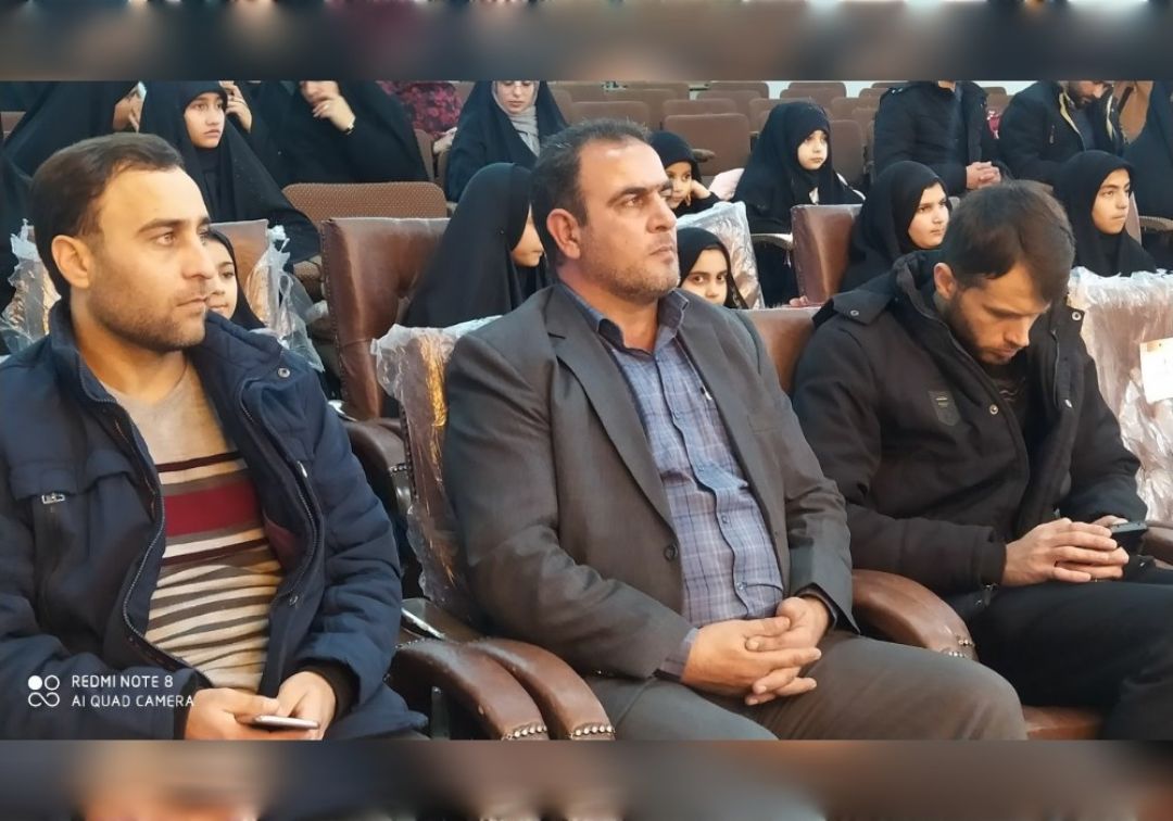 مراسم شب شعر در خنداب برگزار شد