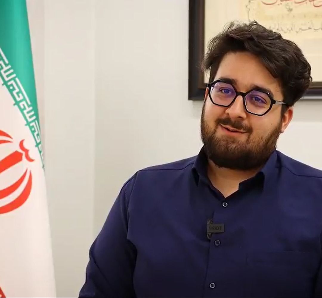 نبرد با قلم؛ واکنش هنری به تهدیدات دشمن