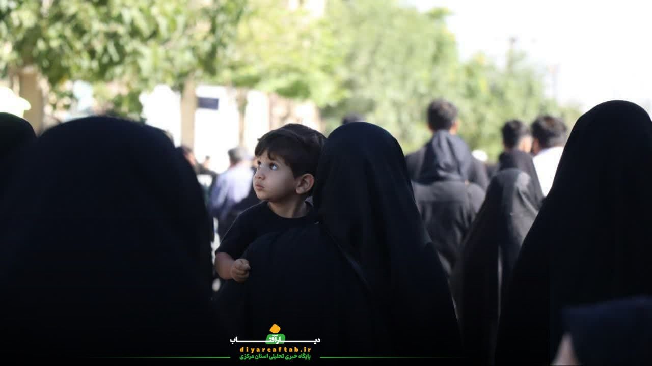تشییع ۸ شهید در خمین